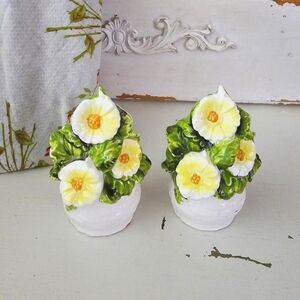 Vtg Lefton Salt And Pepper Shakers